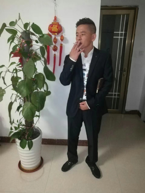 男人三十而立的第二张照片--唐山相亲服务中心