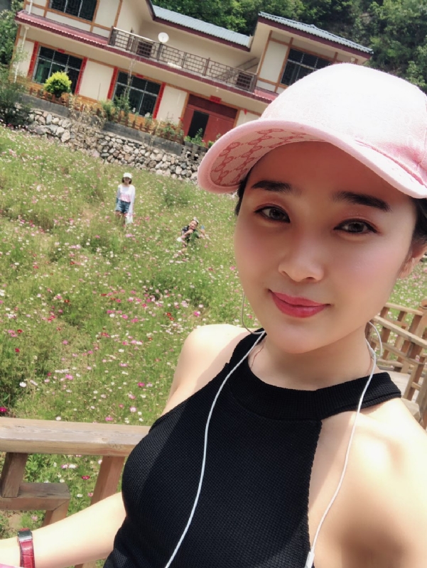 诗琪的第二张照片--唐山相亲服务中心
