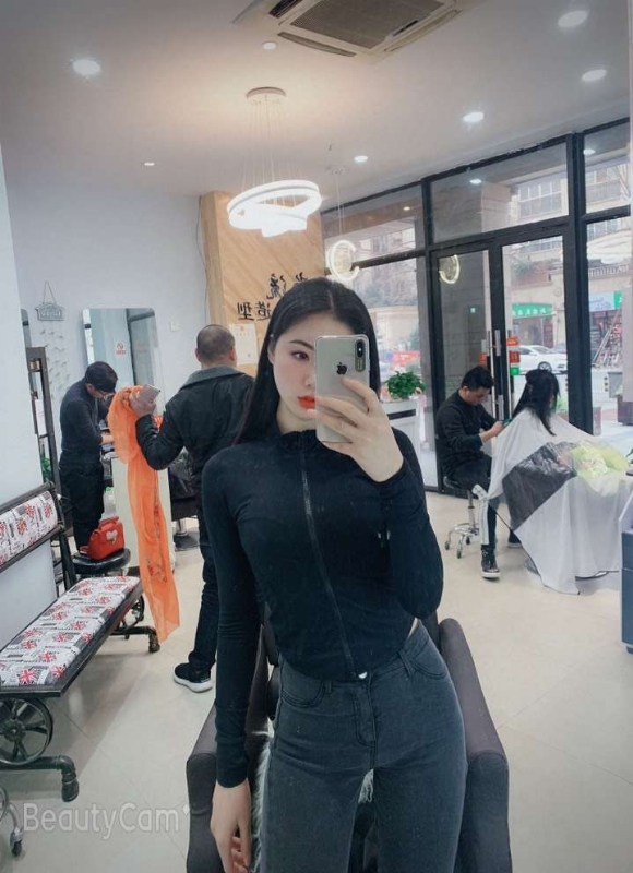 婷婷的第四张照片--唐山相亲服务中心