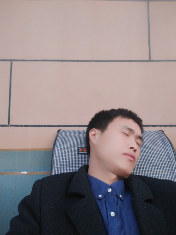 有钱爱情才能长久的第一张照片--唐山相亲服务中心