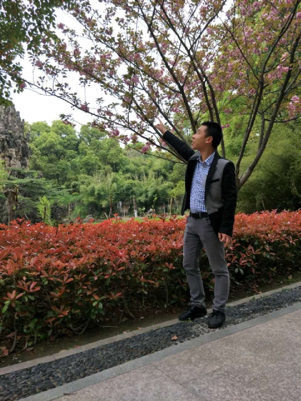 坦诚的第一张照片--唐山相亲服务中心