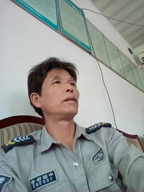 卧窗听雨的第一张照片--唐山相亲服务中心