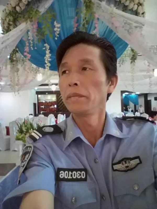 卧窗听雨的第二张照片--唐山相亲服务中心