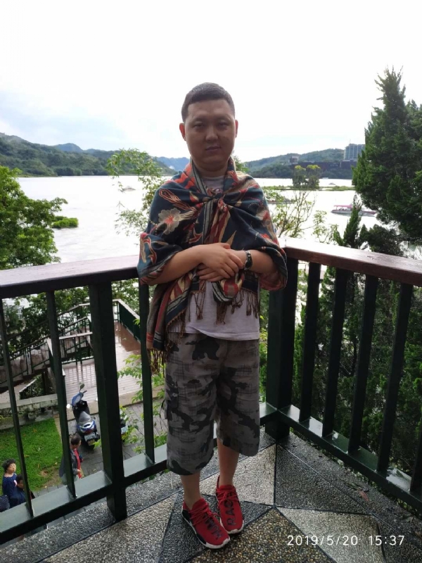 爱情里的俩个人的第一张照片--唐山相亲服务中心