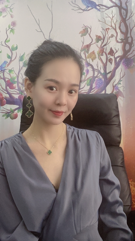 潇潇的第一张照片--唐山相亲服务中心
