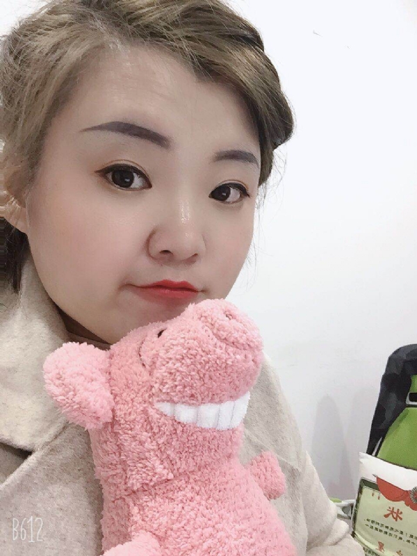 李娜的第一张照片--唐山相亲服务中心