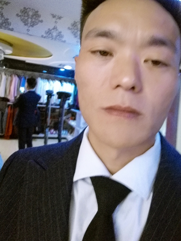 醉酒的蝴蝶的第二张照片--唐山相亲服务中心