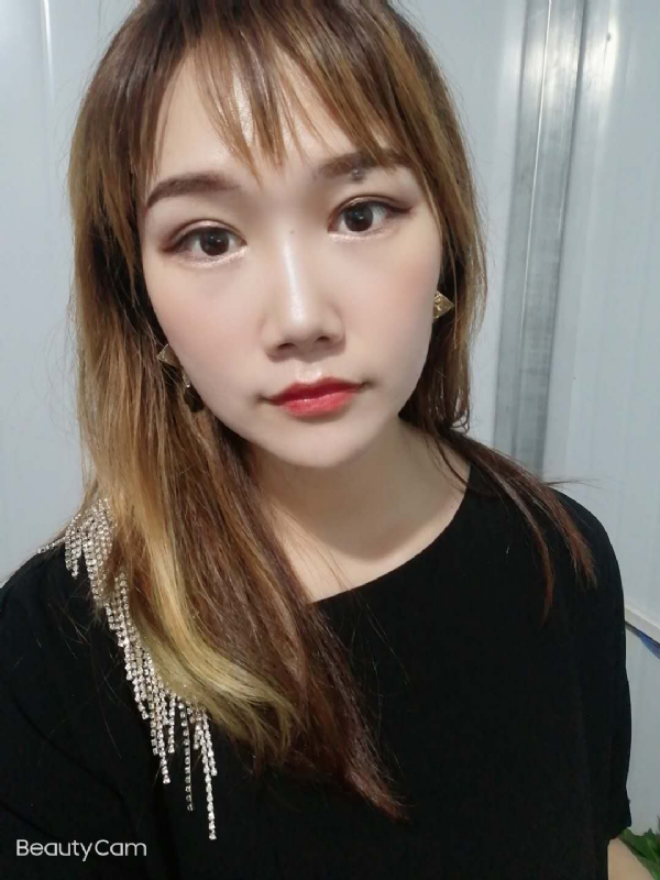 艾薇的第四张照片--唐山相亲服务中心