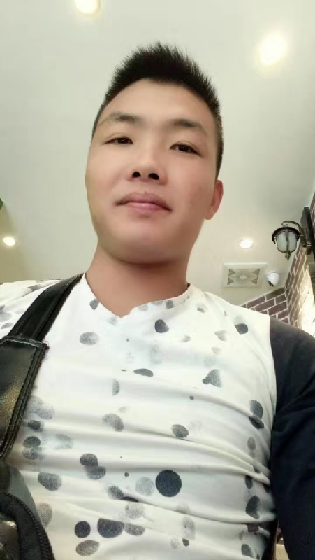 吃生蚝的小乖乖的第一张照片--唐山相亲服务中心