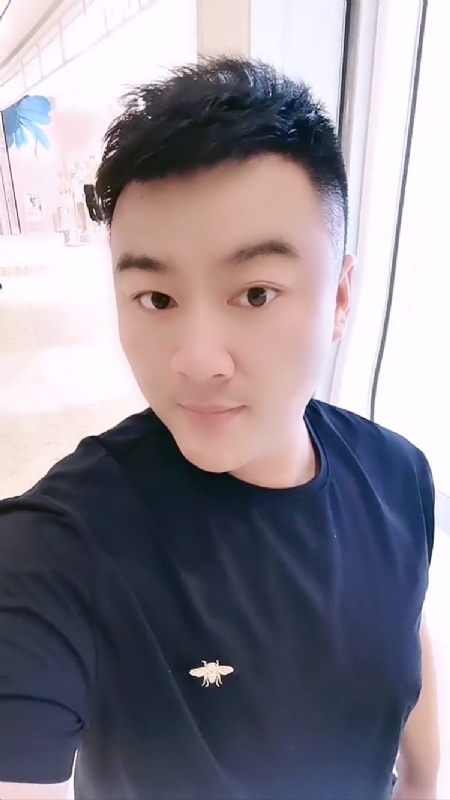 微风徐徐的第一张照片--唐山相亲服务中心
