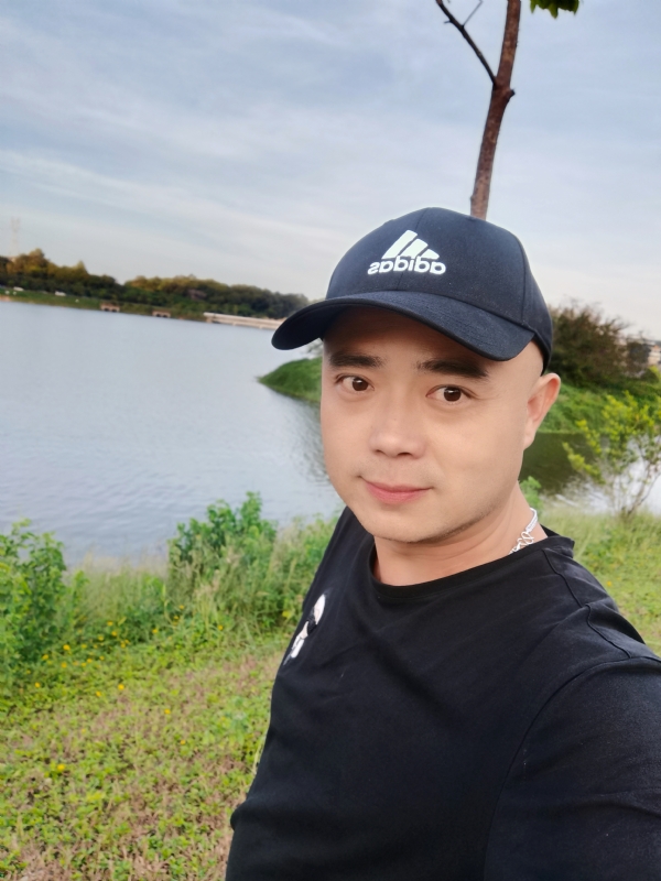石头哥的第一张照片--唐山相亲服务中心