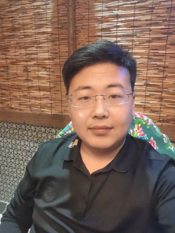 刘先生的第一张照片--唐山相亲服务中心