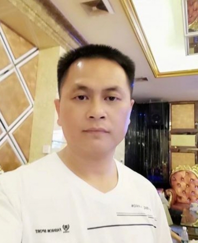 小梁的第一张照片--唐山相亲服务中心