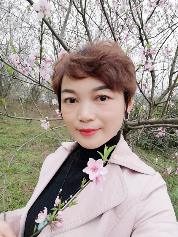 转角遇到你的第一张照片--唐山相亲服务中心
