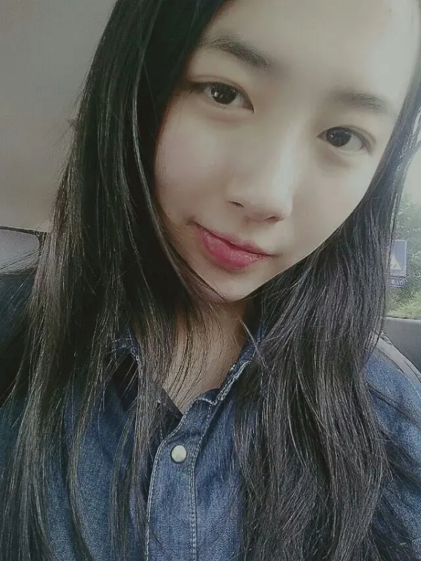 小她的第一张照片--唐山相亲服务中心
