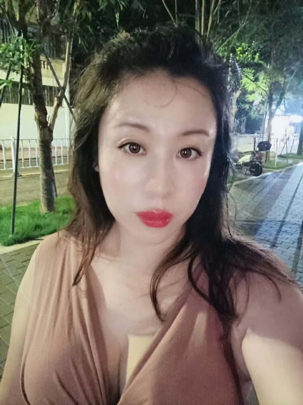 叶子青青的第一张照片--唐山相亲服务中心