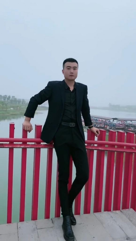 Albert的第一张照片--唐山相亲服务中心