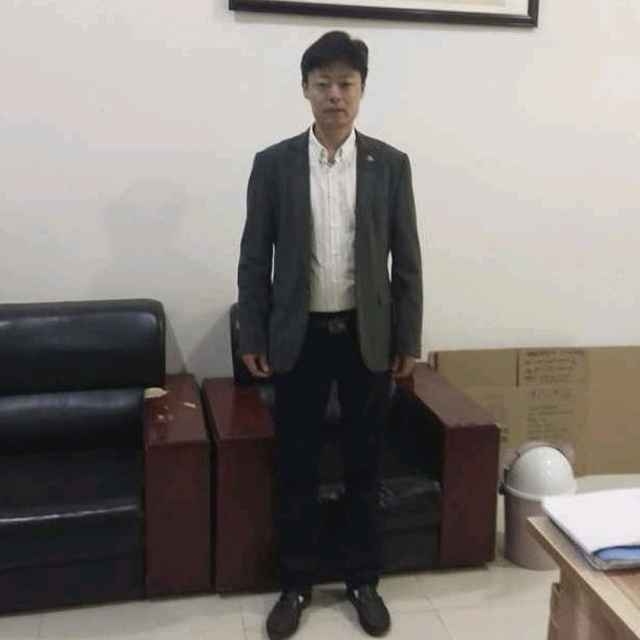 蓝天白云的第一张照片--唐山相亲服务中心
