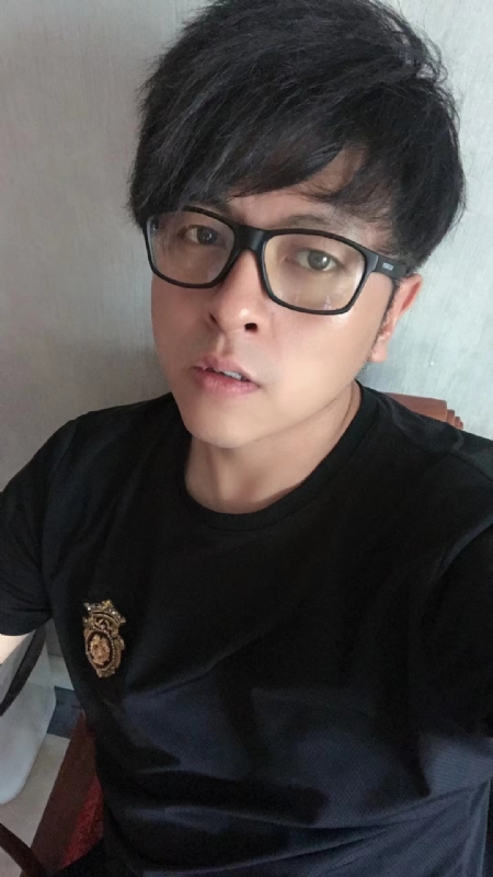 爱你永远不容易的第一张照片--唐山相亲服务中心