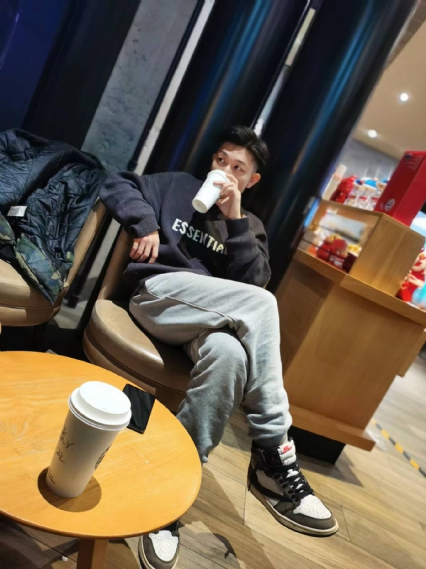 LAZY的第一张照片--唐山相亲服务中心