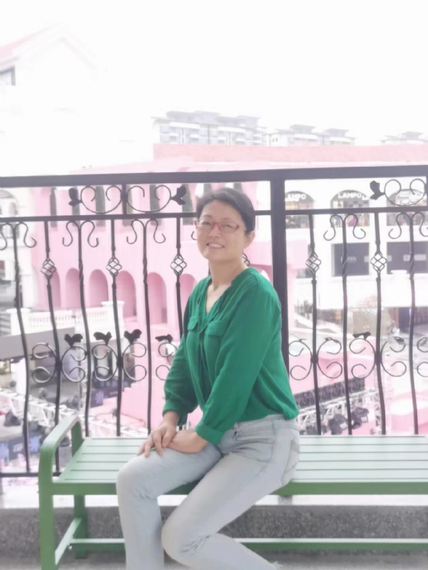 丽华的第四张照片--唐山相亲服务中心
