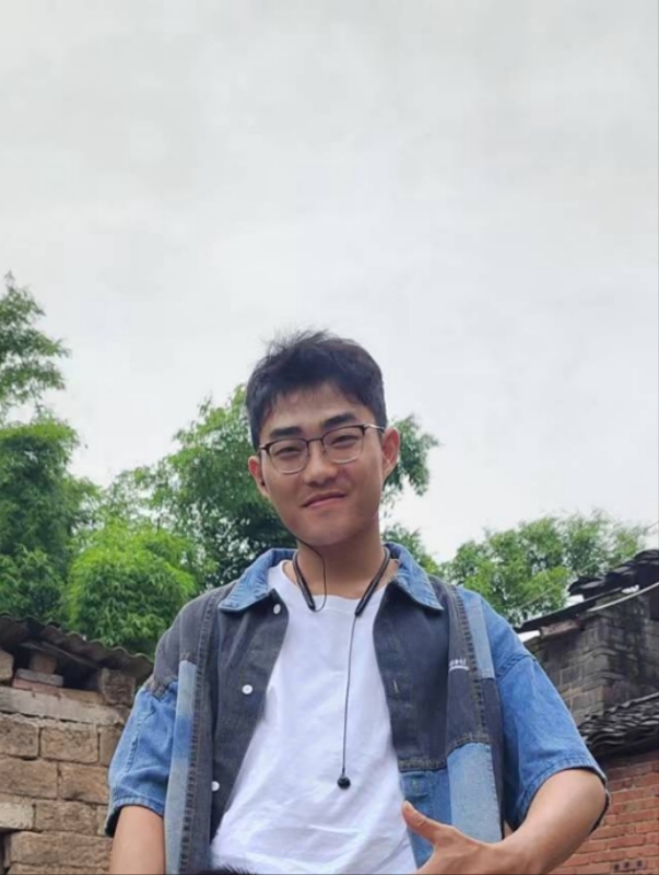 越努力越幸运的第一张照片--唐山相亲服务中心