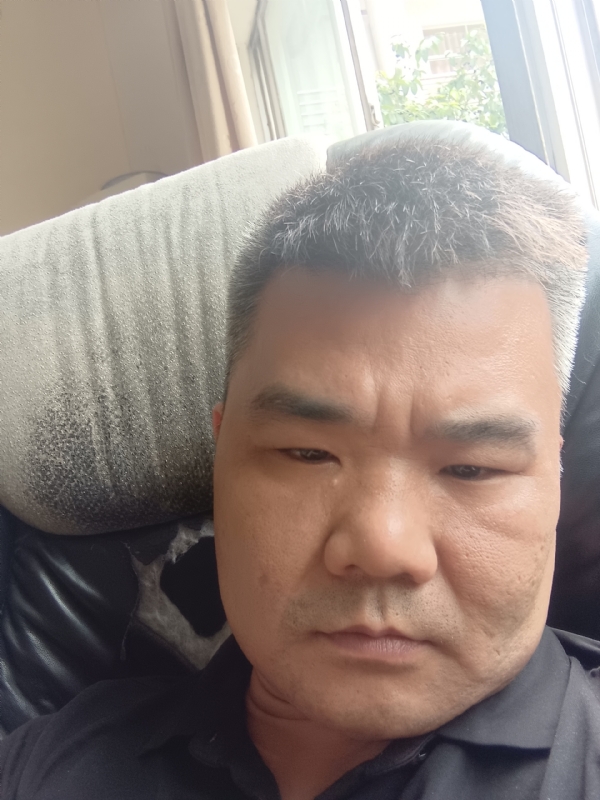 路人的第一张照片--唐山相亲服务中心