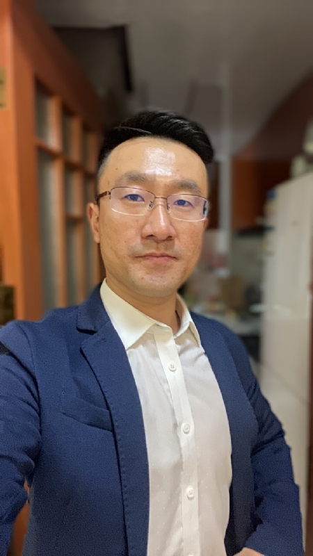 笑看人生的第一张照片--唐山相亲服务中心