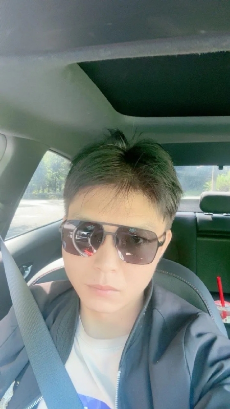 怀念的第一张照片--唐山相亲服务中心