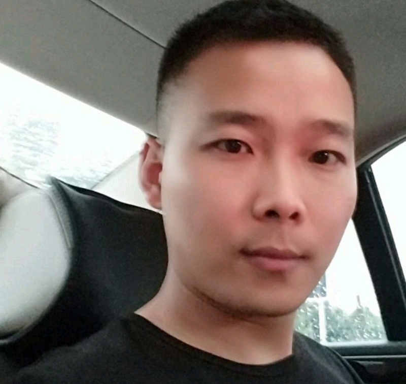 李先生的第二张照片--唐山相亲服务中心