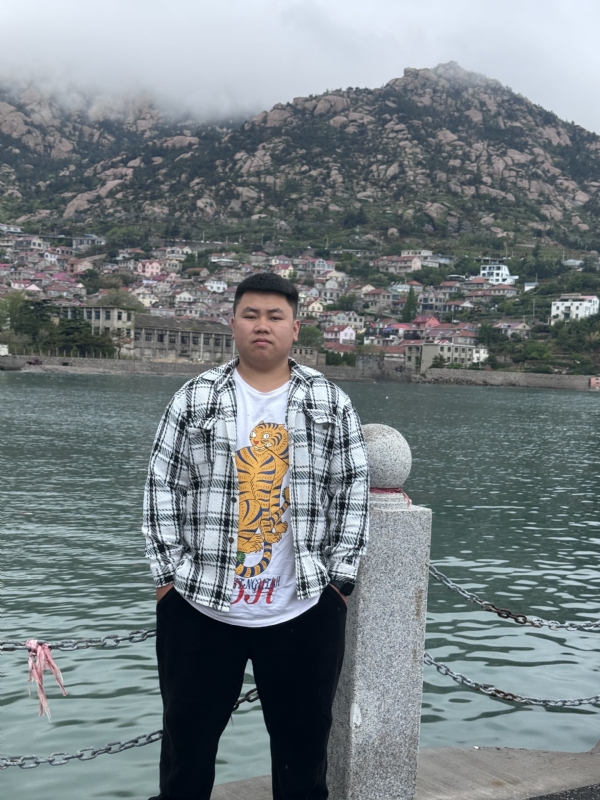谨慎的第一张照片--唐山相亲服务中心