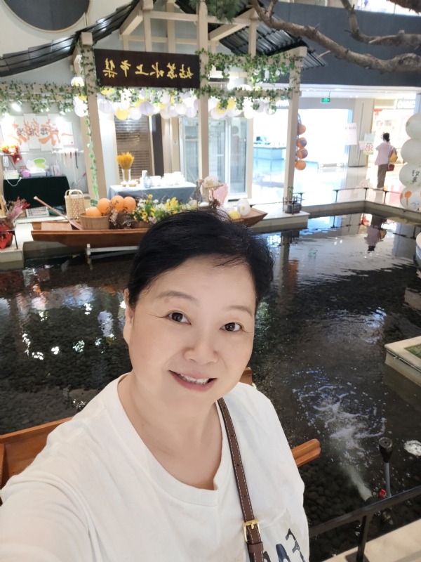 丁姐爱生活的第三张照片--唐山相亲服务中心