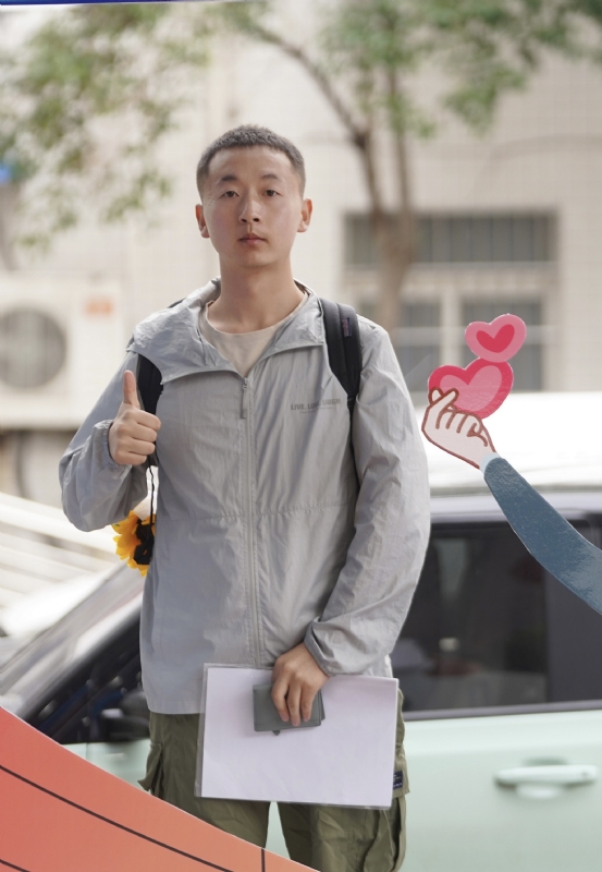 当下的第一张照片--唐山相亲服务中心