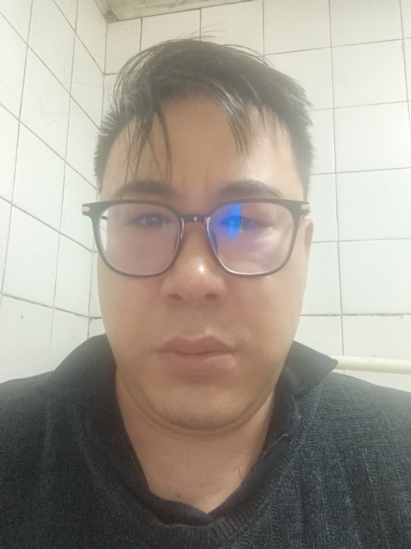 迷失自我的第一张照片--唐山相亲服务中心