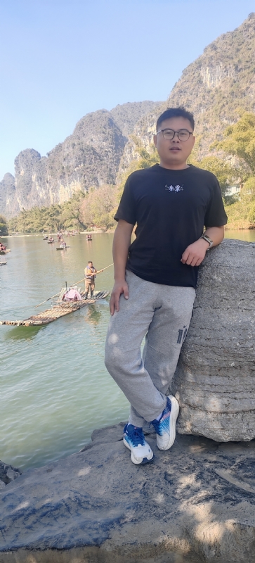 受过伤的狼的第三张照片--唐山相亲服务中心