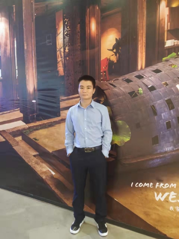 梧桐枫叶的第一张照片--唐山相亲服务中心