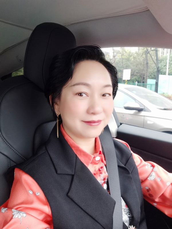 艳阳天的第二张照片--唐山相亲服务中心
